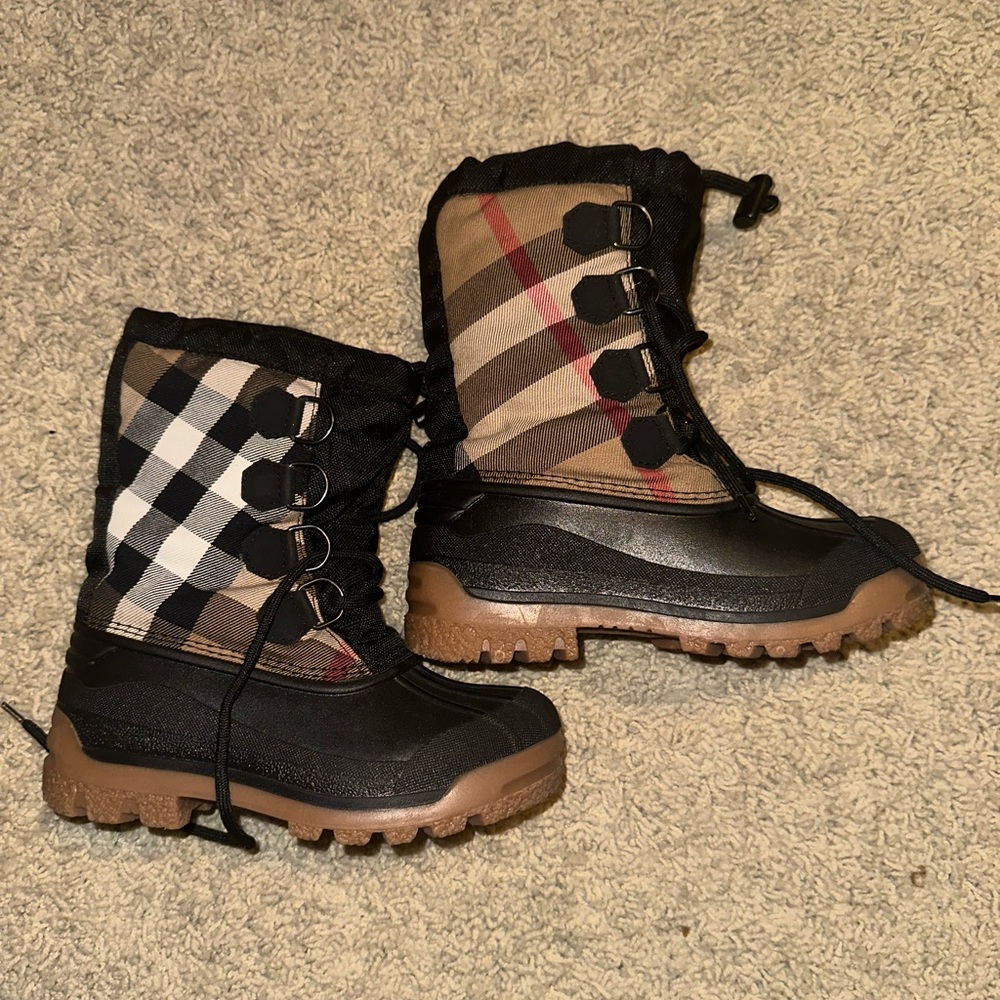 Burberry winter boots. Brand new. Authentic.